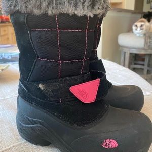 Size 11 The North Face little girl snow boots!